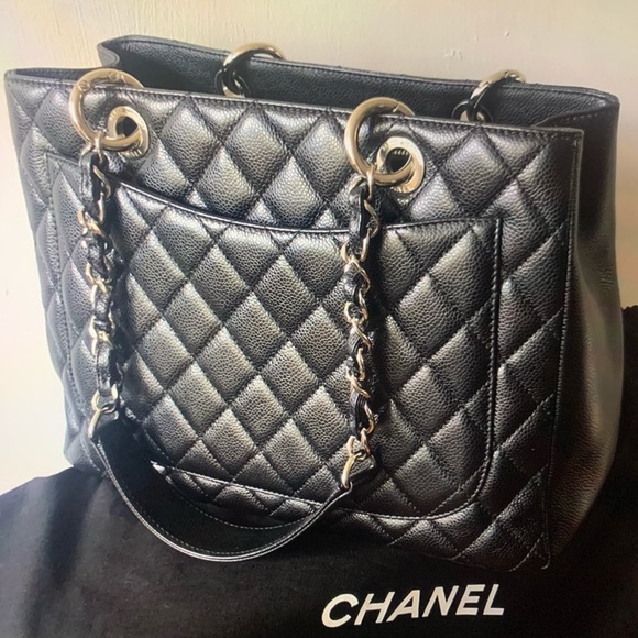 Pre-Owned Chanel GST Quilt Caviar Black Silver hardware. - Picture 2 of 8